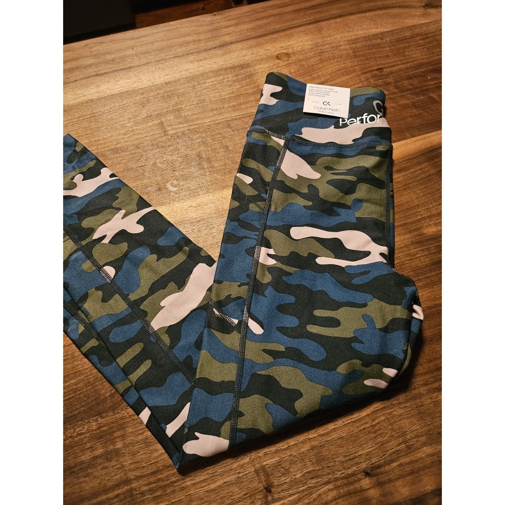 Calvin Klein performance Leggings, NWT Blue/pink Camo Yoga Athleisure  Urban